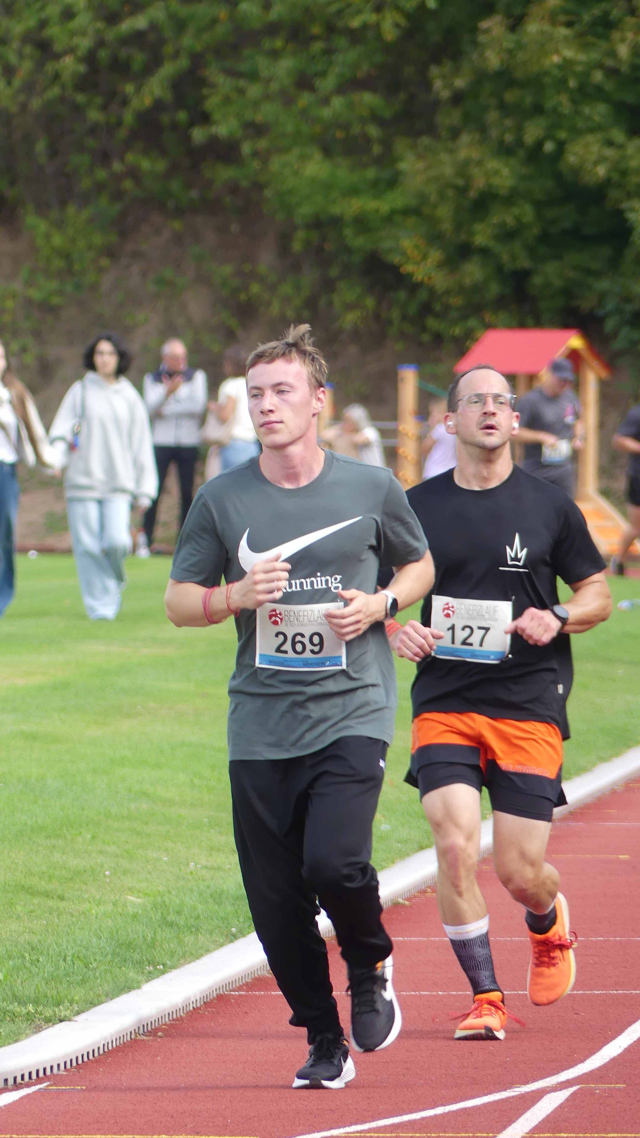 Bild vom 15. Benefizlauf im Jahr 2025. Dies ist das 307. Bild.